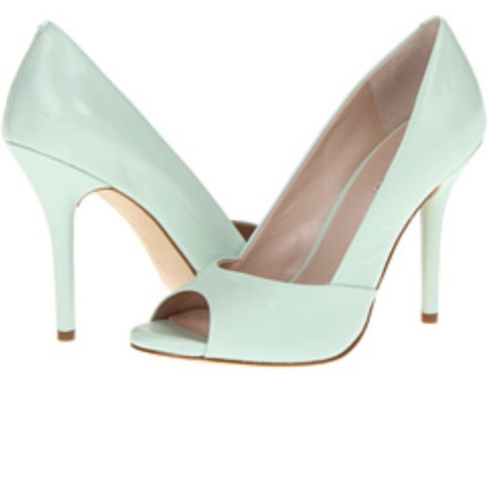 Like New BCBG Mint Peep Toe Pumps Sz9